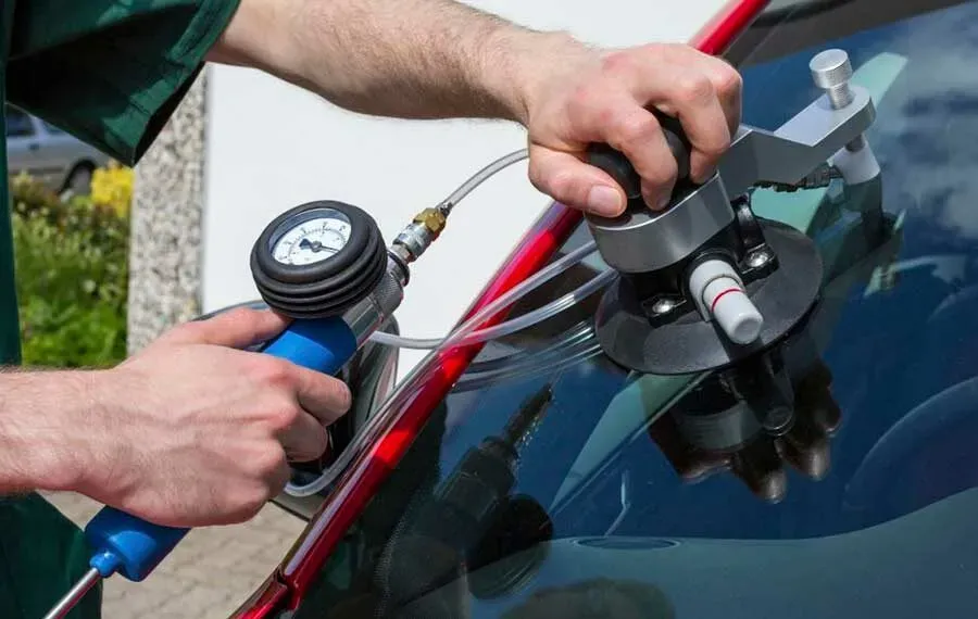 What Determines the Cost of Auto Glass Repair and Replacement in Atlanta?