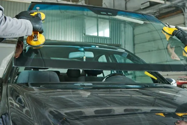 24/7 Emergency Windshield Repair & Replacement in Atlanta, GA
