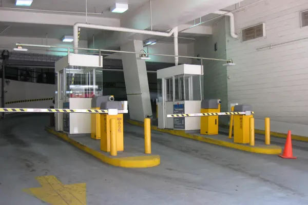 Mobile Windshield Service in Brookhaven