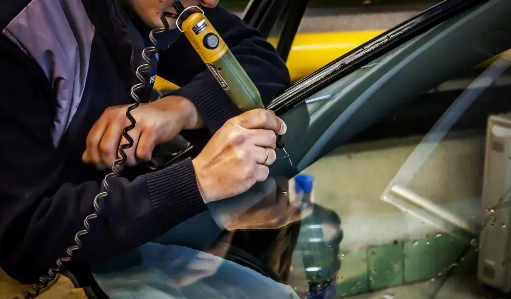 Same Day Windshield Replacement in Atlanta: What to Expect