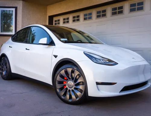 Tesla Model Y windshield repair & replacement in Atlanta, GA