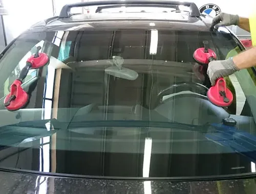 Auto Glass Needs by Vehicle Type: Sedans, SUVs, Trucks, and More