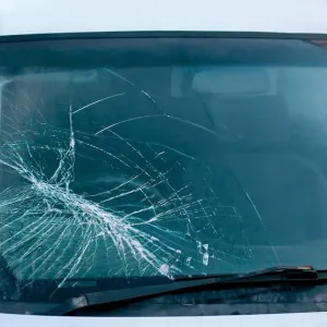 cracked windshield damage atlanta