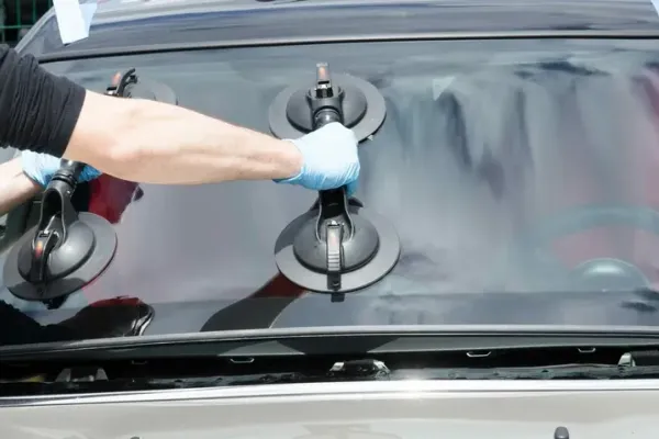 How Windshield Installation Works at Midtown Glass Atlanta