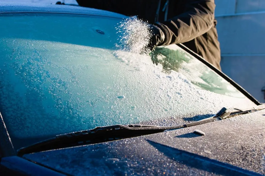 Seasonal Auto Glass Care Tips for Atlanta Drivers